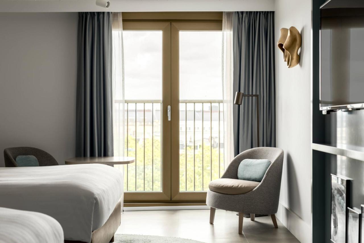 Amsterdam Marriott Hotel Exterior photo A room at the hotel