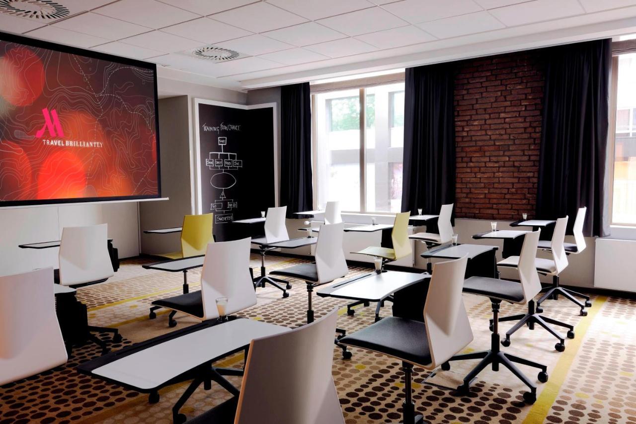 Amsterdam Marriott Hotel Exterior photo A typical classroom